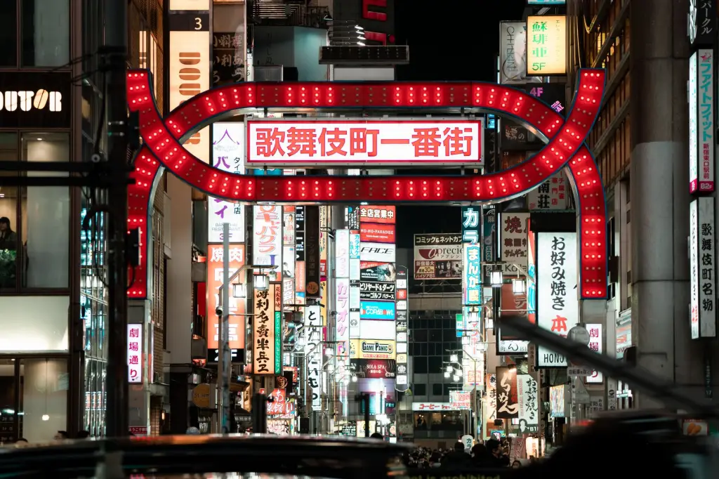 螺蛳粉品类品牌策划与门店托管模式创新分析