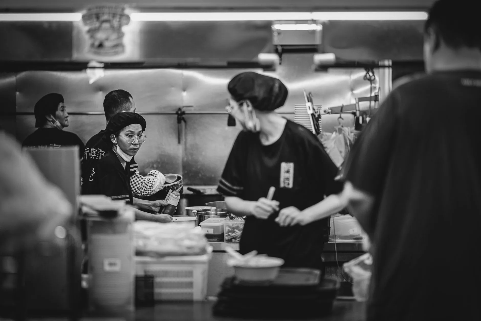 门店托管与自营模式对比：餐饮创业者如何选择更适合的连锁运营方案正文配图 1